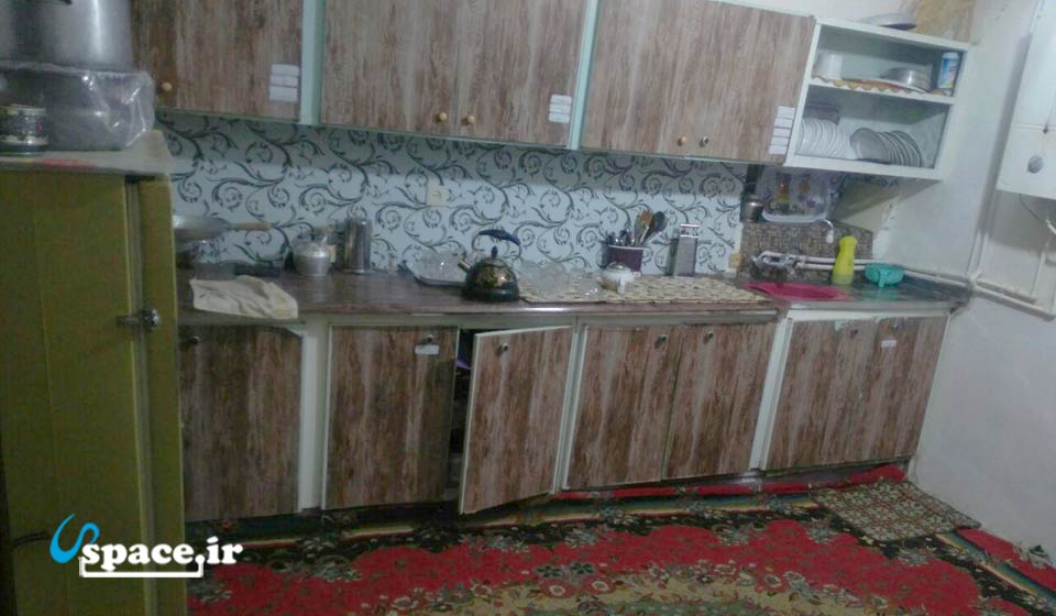 نمای آشپزخانه اقامتگاه بوم گردی ثامن - فردوس - باغشهر اسلامیه